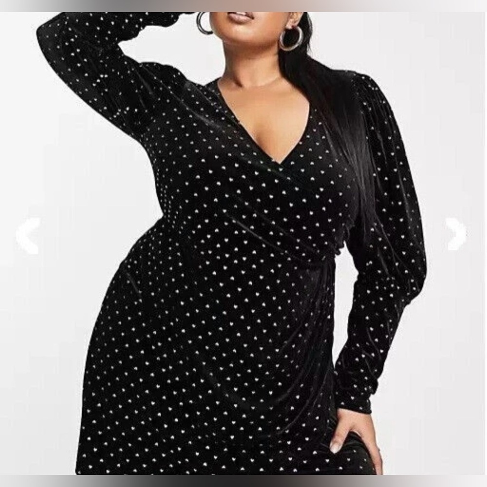 Saint Genies Black Velvet Wrap Dress Gold Hearts Size 20 NWT